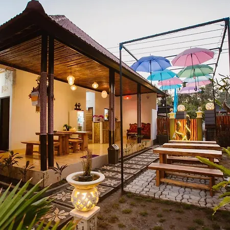 Double'D Hostel